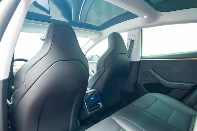 Tesla Model 3 din 2024 cu 3.000 km - oferta TES115552 - foto 24