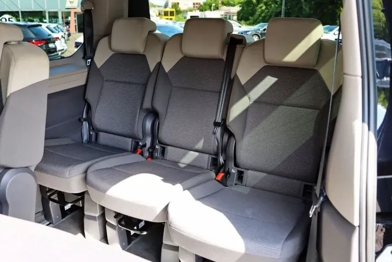 Volkswagen T7 Multivan din 2024 cu 35.190 km - oferta VOL115553 - foto 9