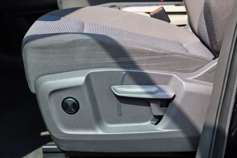 Volkswagen T7 Multivan din 2024 cu 35.190 km - oferta VOL115553 - foto 13