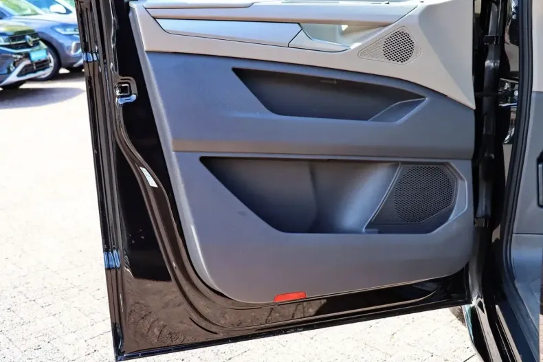 Volkswagen T7 Multivan din 2024 cu 35.190 km - oferta VOL115553 - foto 14