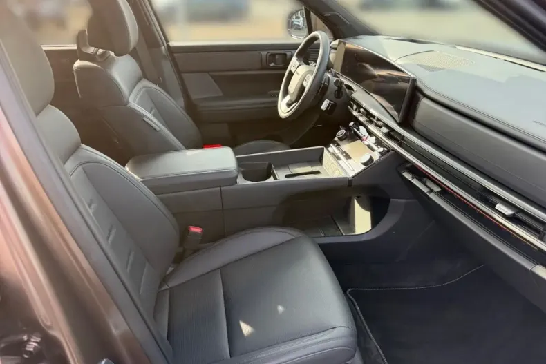 Hyundai SANTA FE din 2024 cu 17.694 km - oferta HYU115559 - foto 14