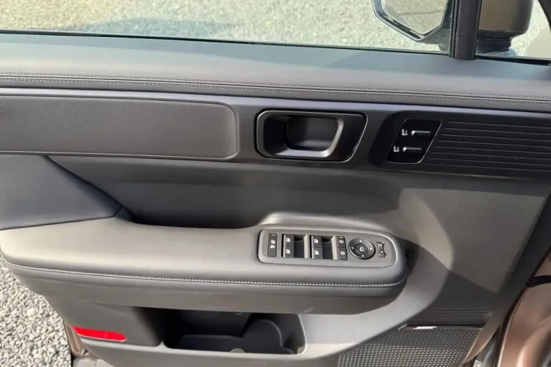 Hyundai SANTA FE din 2024 cu 17.694 km - oferta HYU115559 - foto 15