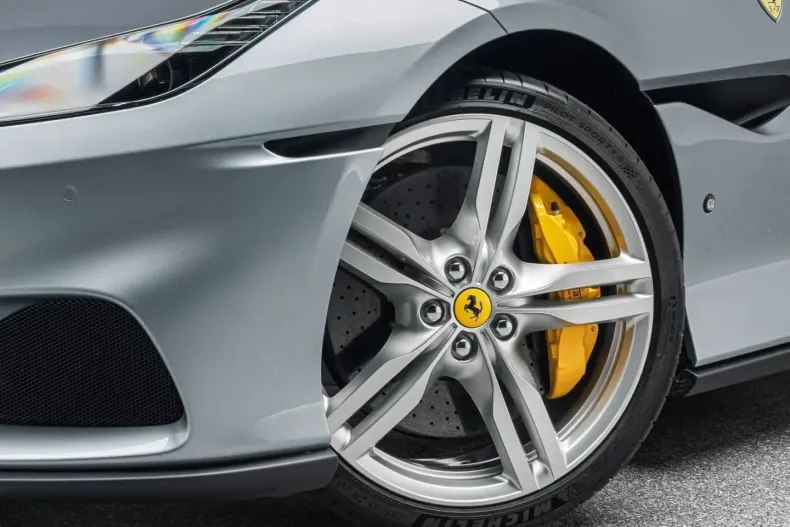 Ferrari Portofino din 2022 cu 2.800 km - oferta FER115564 - foto 12