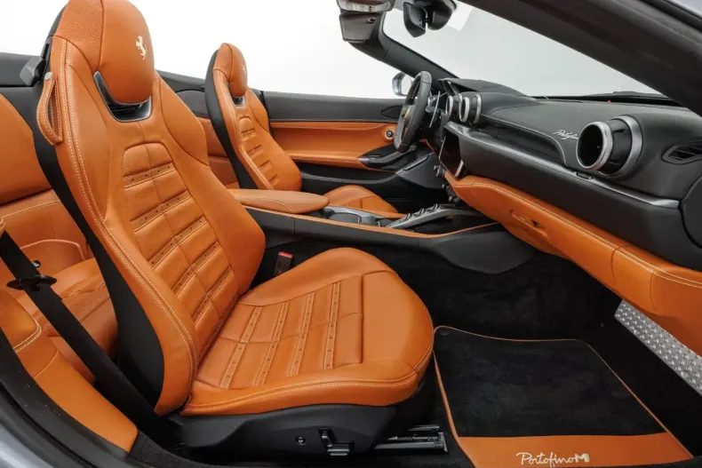 Ferrari Portofino din 2022 cu 2.800 km - oferta FER115564 - foto 17