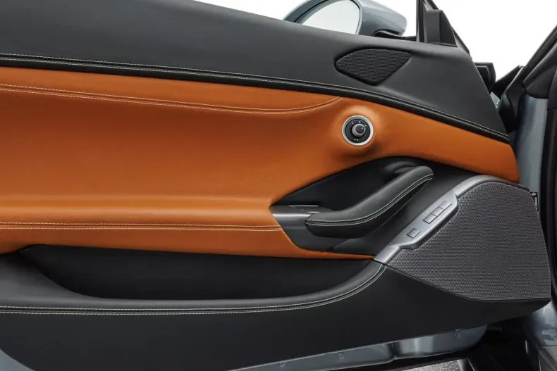 Ferrari Portofino din 2022 cu 2.800 km - oferta FER115564 - foto 23