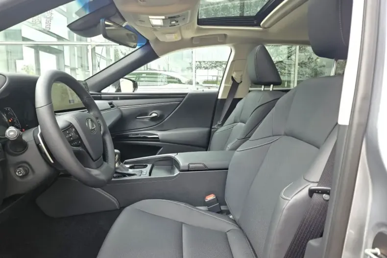 Lexus ES 300 din 2023 cu 3.500 km - oferta LEX115566 - foto 7