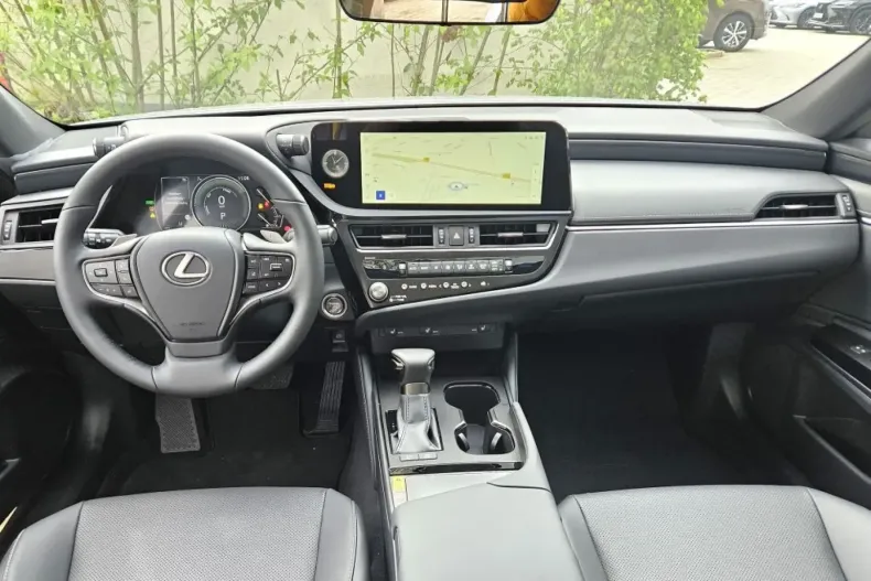 Lexus ES 300 din 2023 cu 3.500 km - oferta LEX115566 - foto 11