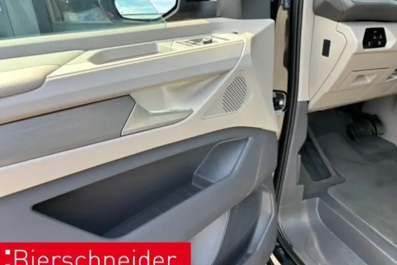 Volkswagen T7 Multivan din 2024 cu 23.970 km - oferta VOL115572 - foto 5