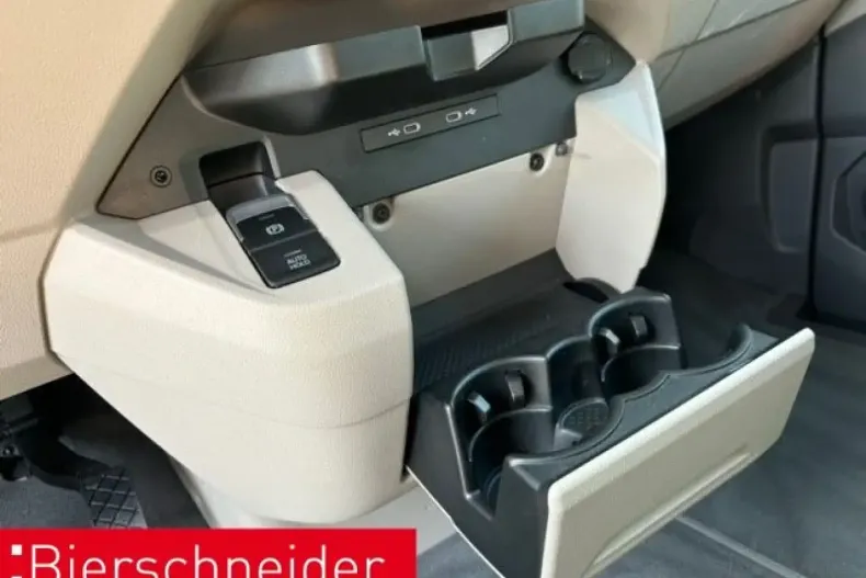 Volkswagen T7 Multivan din 2024 cu 23.970 km - oferta VOL115572 - foto 14