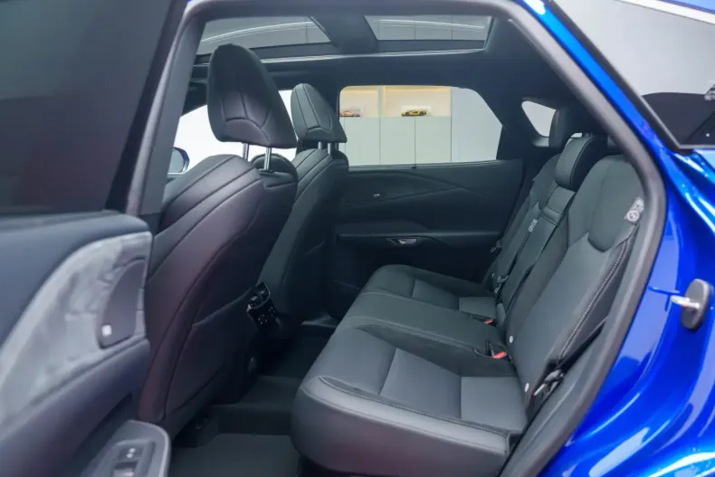 Lexus RX 500 din 2024 cu 9.800 km - oferta LEX115578 - foto 26