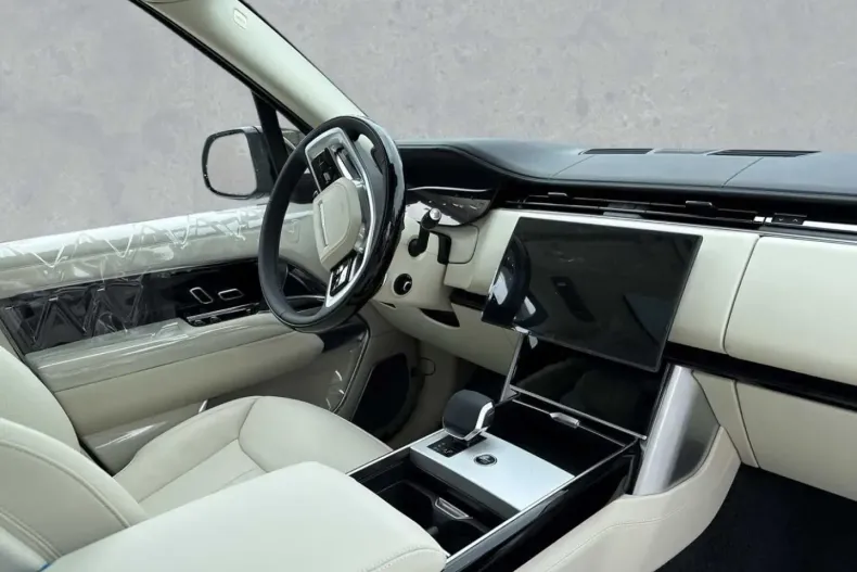 Land Rover Range Rover din 2024 cu 1.550 km - oferta LAN115581 - foto 4