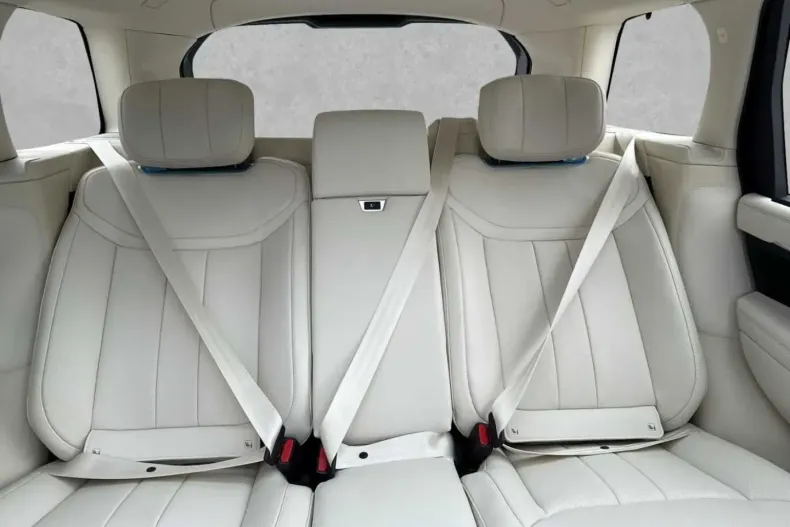 Land Rover Range Rover din 2024 cu 1.550 km - oferta LAN115581 - foto 5