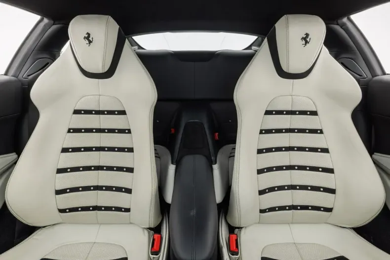 Ferrari Roma din 2023 cu 19.100 km - oferta FER115582 - foto 21