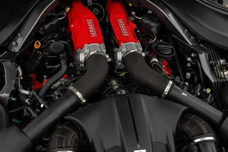 Ferrari Roma din 2023 cu 19.100 km - oferta FER115582 - foto 26