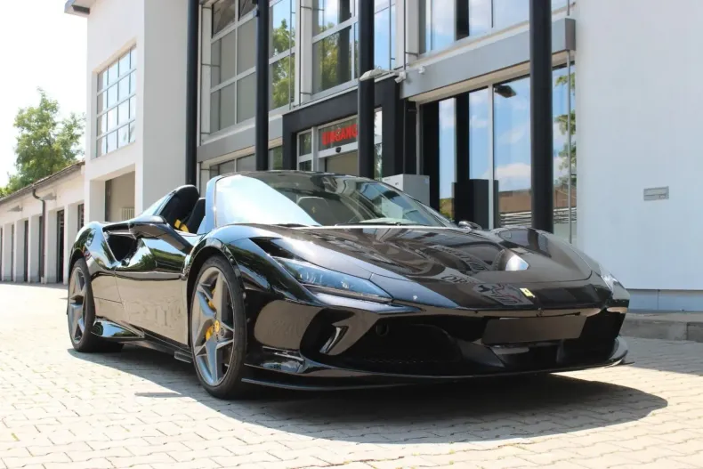 Ferrari F8 din 2022 cu 6.400 km - oferta FER115586 - foto 4