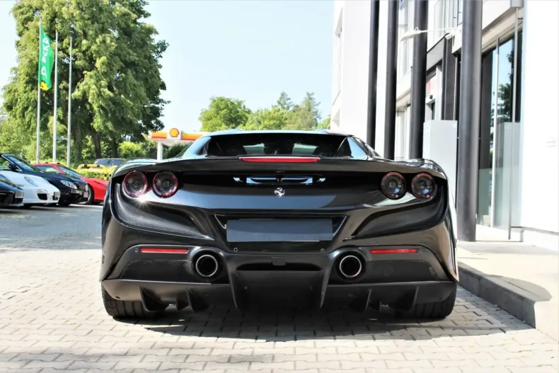 Ferrari F8 din 2022 cu 6.400 km - oferta FER115586 - foto 10