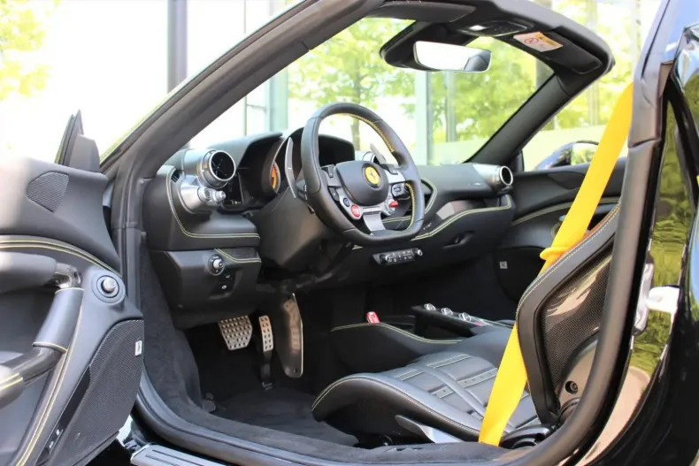 Ferrari F8 din 2022 cu 6.400 km - oferta FER115586 - foto 13