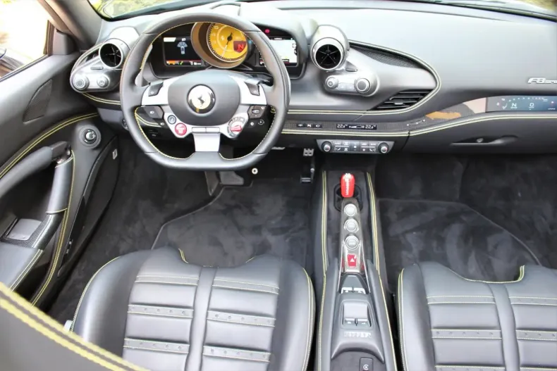 Ferrari F8 din 2022 cu 6.400 km - oferta FER115586 - foto 25