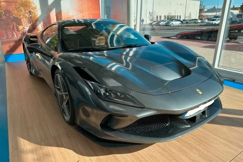 Ferrari F8 din 2022 cu 9.784 km - oferta FER115588 - foto 1