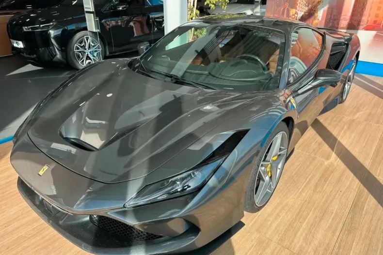 Ferrari F8 din 2022 cu 9.784 km - oferta FER115588 - foto 4