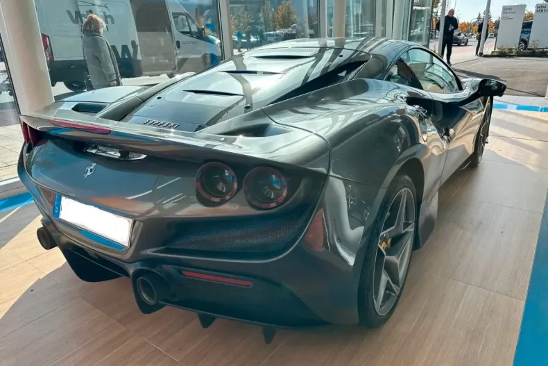 Ferrari F8 din 2022 cu 9.784 km - oferta FER115588 - foto 6