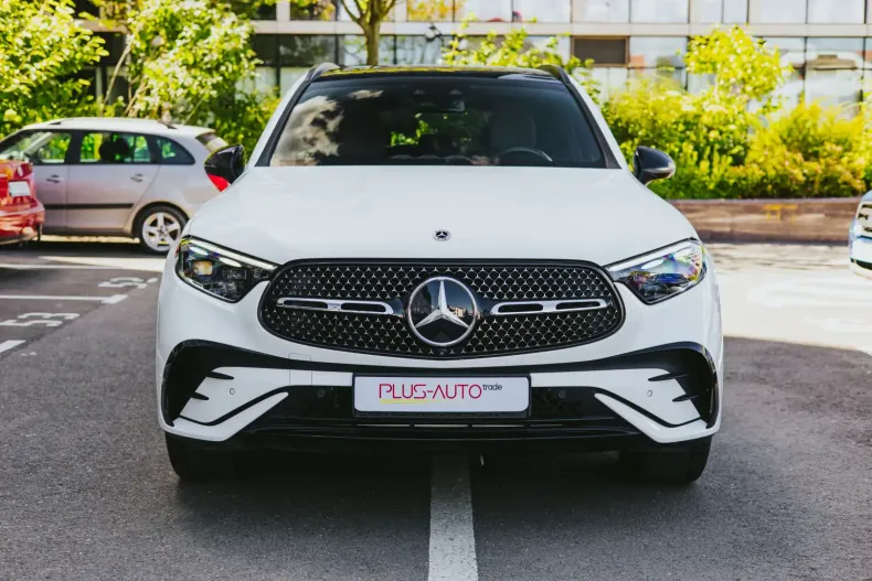 Mercedes-Benz GLC 300 din 2023 cu 13.000 km - oferta MER115598 - foto 3