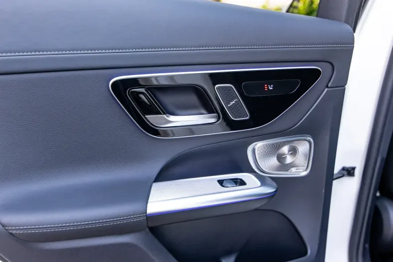 Mercedes-Benz GLC 300 din 2023 cu 13.000 km - oferta MER115598 - foto 25