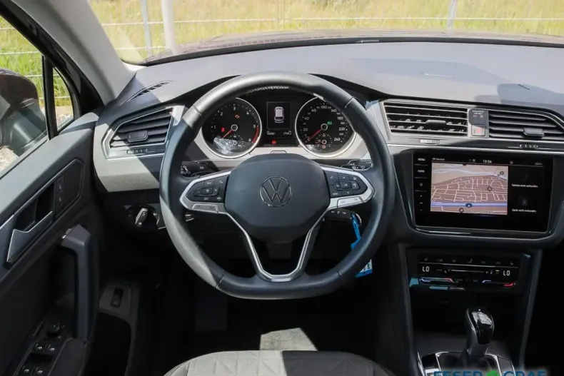 Volkswagen Tiguan din 2022 cu 54.400 km - oferta VOL115612 - foto 4