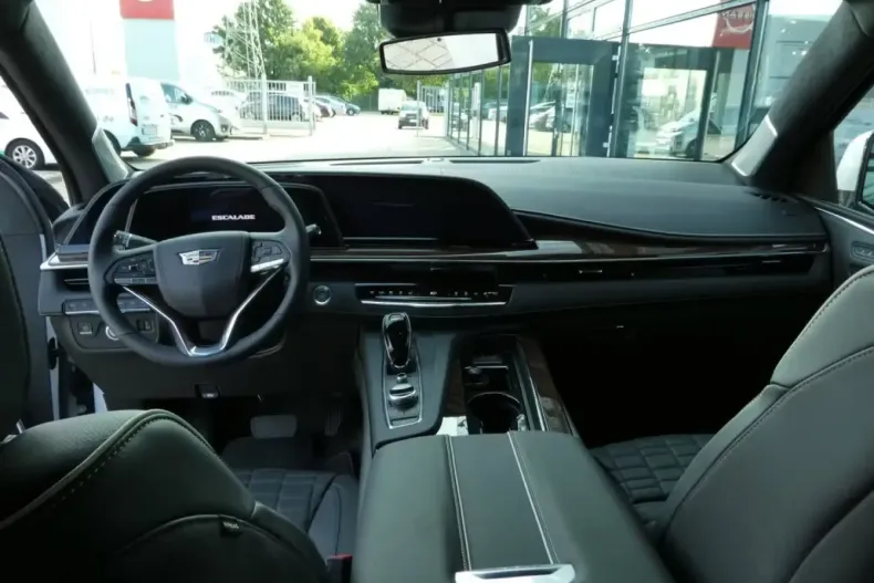 Cadillac Escalade din 2025 cu 50 km - oferta CAD115613 - foto 18