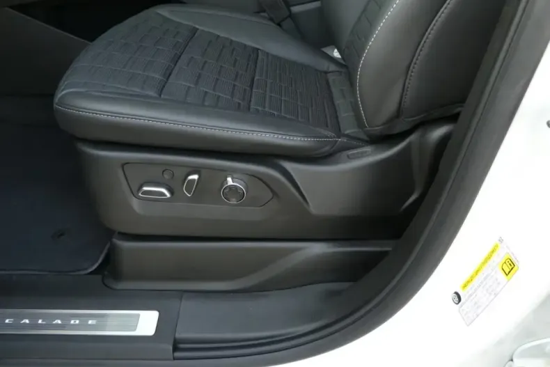 Cadillac Escalade din 2025 cu 50 km - oferta CAD115613 - foto 19