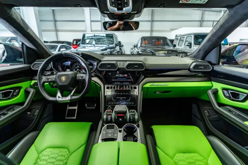 Lamborghini Urus din 2022 cu 27.500 km - oferta LAM115624 - foto 2