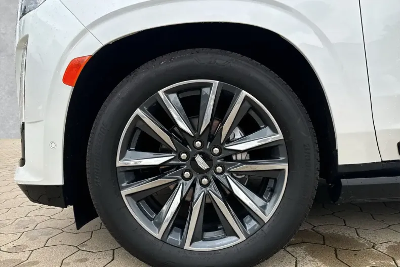 Cadillac Escalade din 2024 cu 11.980 km - oferta CAD115625 - foto 9