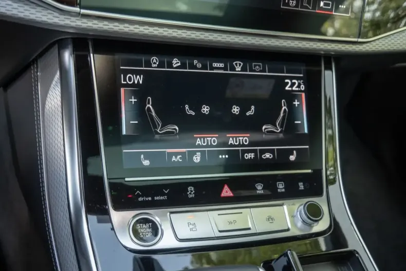 Audi Q8 din 2024 cu 37.382 km - oferta AUD115629 - foto 12