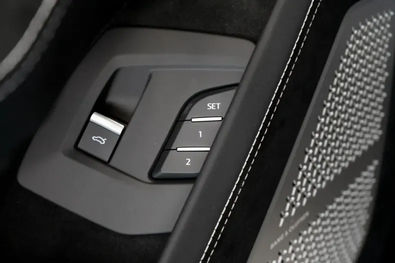 Lamborghini Urus din 2023 cu 9.511 km - oferta LAM115632 - foto 35