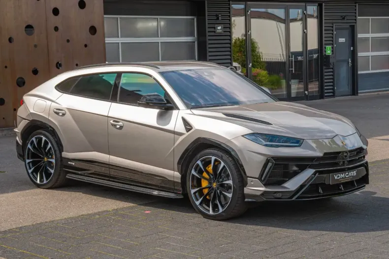 Lamborghini Urus din 2023 cu 6.488 km - oferta LAM115633 - foto 3
