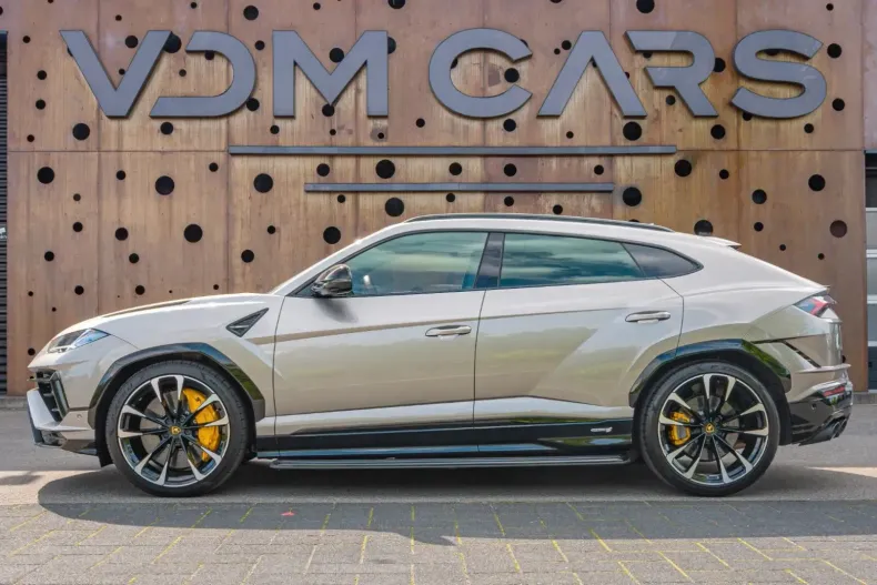 Lamborghini Urus din 2023 cu 6.488 km - oferta LAM115633 - foto 9