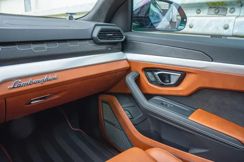 Lamborghini Urus din 2023 cu 6.488 km - oferta LAM115633 - foto 22