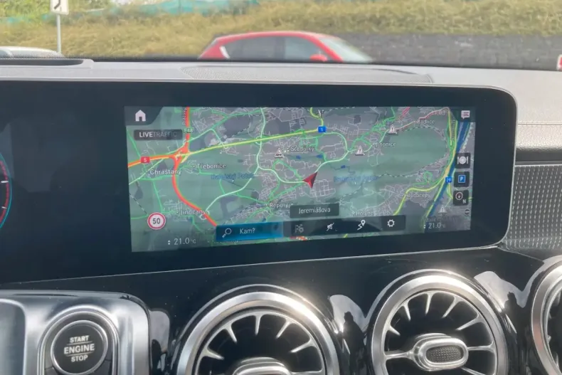 Mercedes-Benz GLB 200 din 2021 cu 66.370 km - oferta MER115641 - foto 10