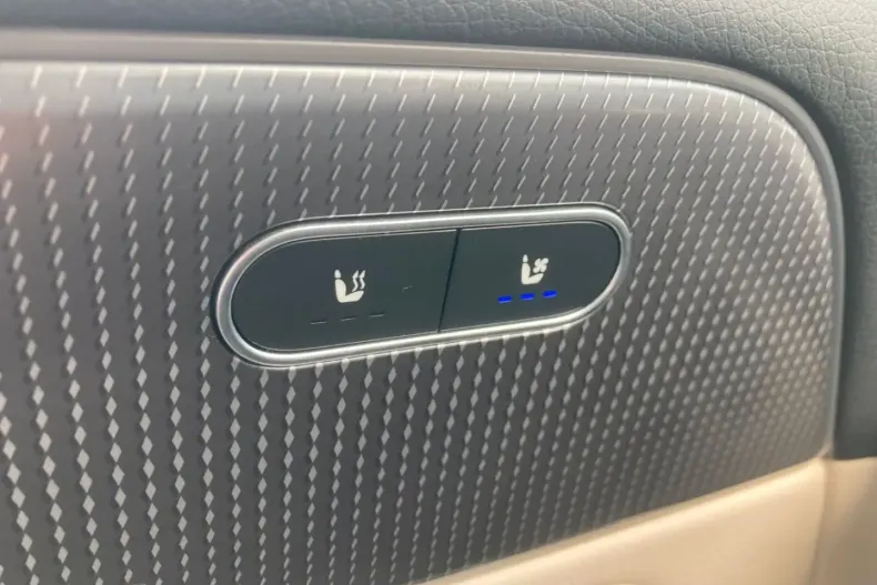 Mercedes-Benz GLB 200 din 2021 cu 66.370 km - oferta MER115641 - foto 12