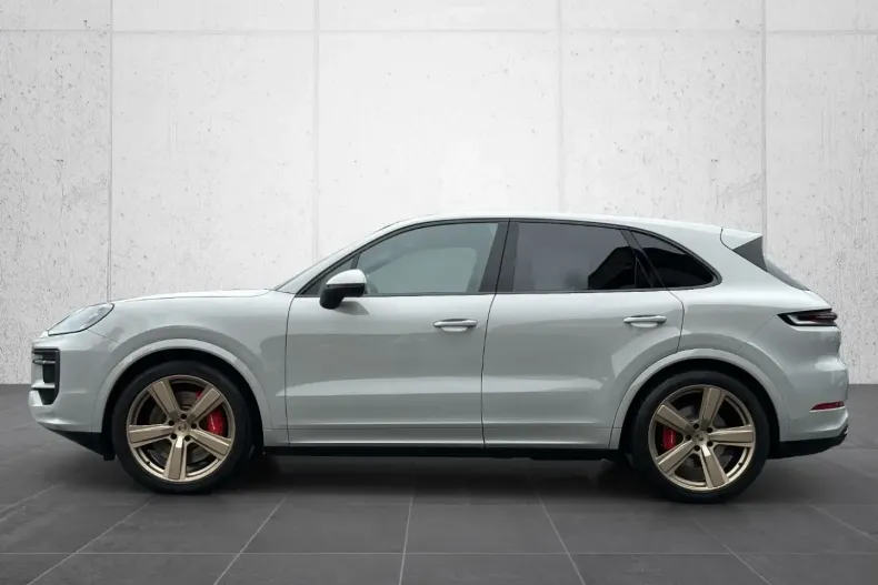Porsche Cayenne din 2024 cu 21.850 km - oferta POR115658 - foto 3
