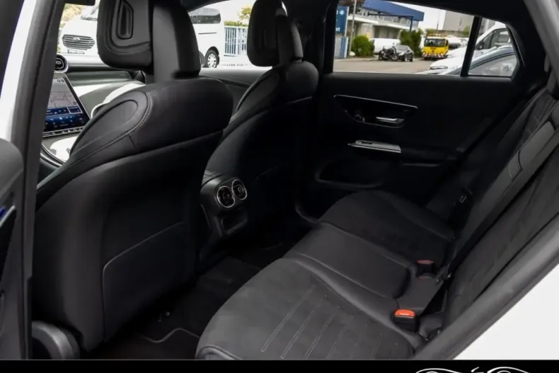 Mercedes-Benz GLC 200 din 2024 cu 15.200 km - oferta MER115676 - foto 9