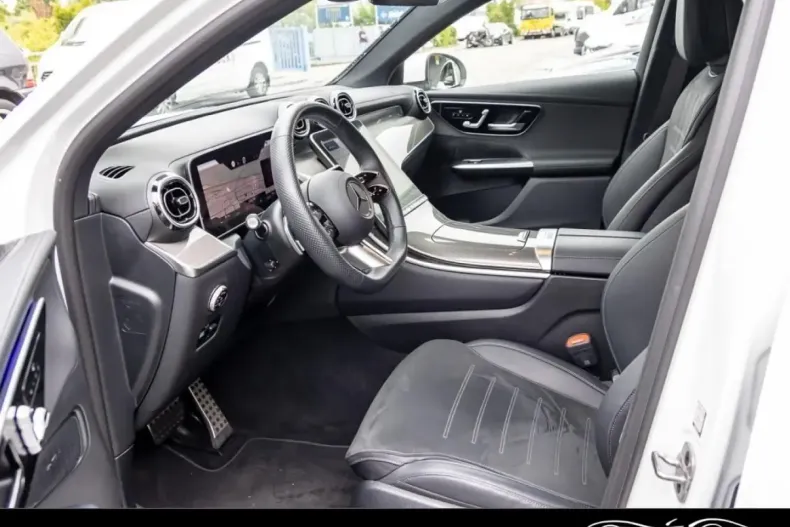 Mercedes-Benz GLC 200 din 2024 cu 15.200 km - oferta MER115676 - foto 12