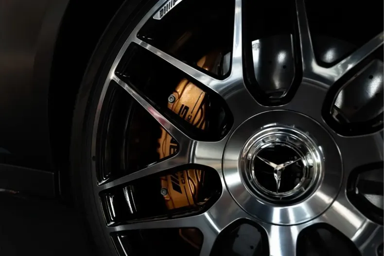 Mercedes-Benz E 63 AMG din 2023 cu 4.900 km - oferta MER115685 - foto 11