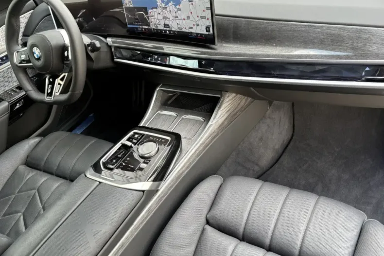 BMW 740 din 2024 cu 18.727 km - oferta BMW115696 - foto 7