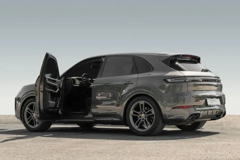 Porsche Cayenne din 2024 cu 29.800 km - oferta POR115701 - foto 5