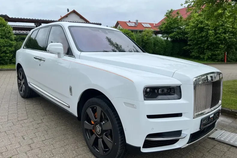 Rolls-Royce Cullinan din 2022 cu 43.500 km - oferta ROL115709 - foto 1