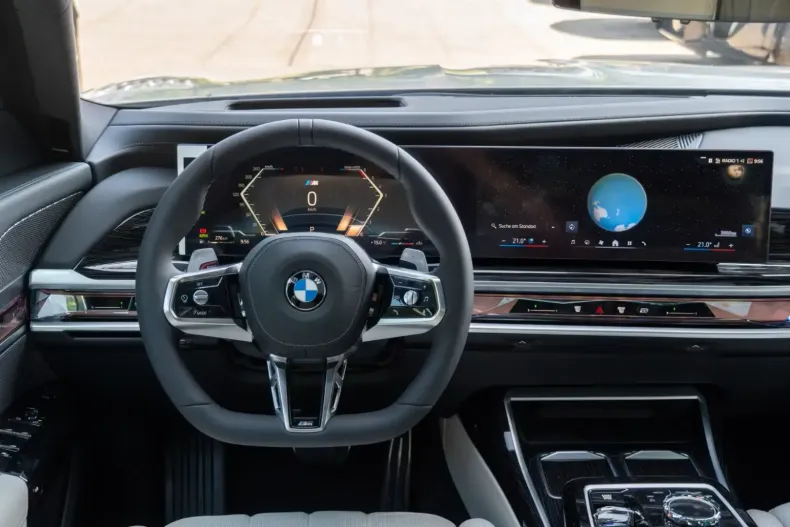 BMW 740 din 2025 cu 9.900 km - oferta BMW115715 - foto 8