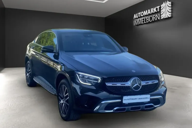 Mercedes-Benz GLC 300 din 2021 cu 98.175 km - oferta MER115755 - foto 2