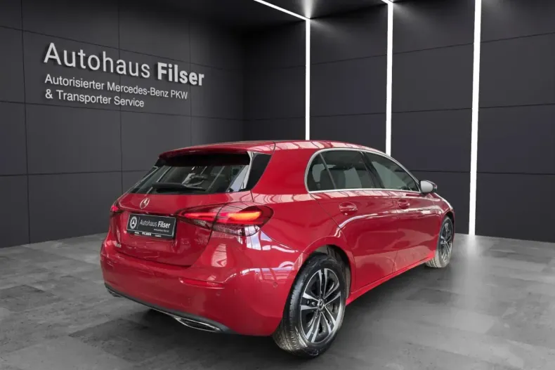 Mercedes-Benz A 180 din 2023 cu 42.859 km - oferta MER115759 - foto 2