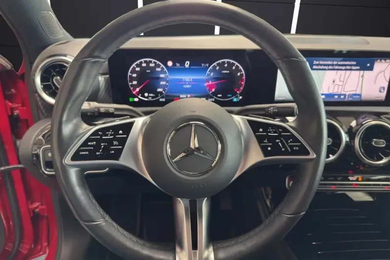 Mercedes-Benz A 180 din 2023 cu 42.859 km - oferta MER115759 - foto 10